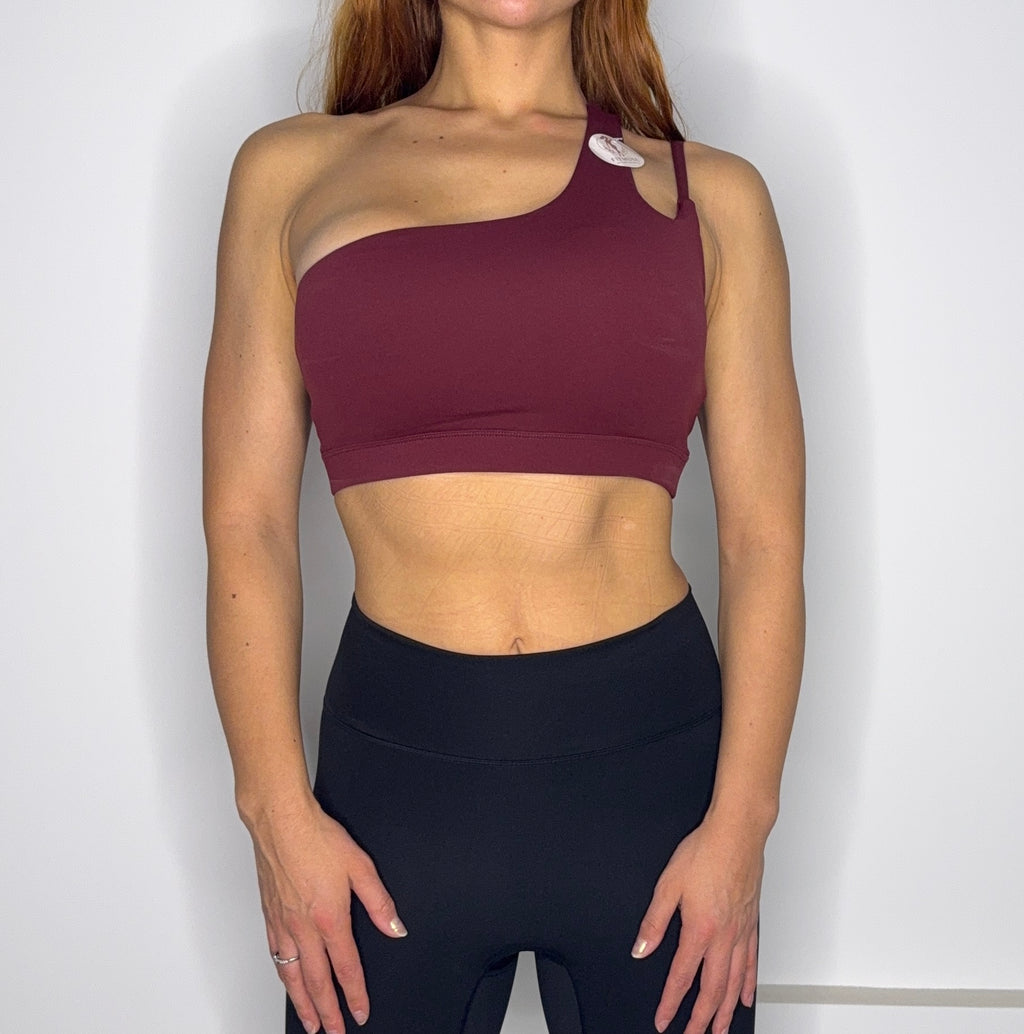 Top Cecilia color burdeo $15.990